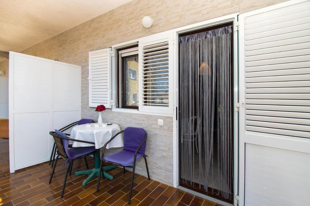 Apartments Dijana Pakoštane Dış mekan fotoğraf