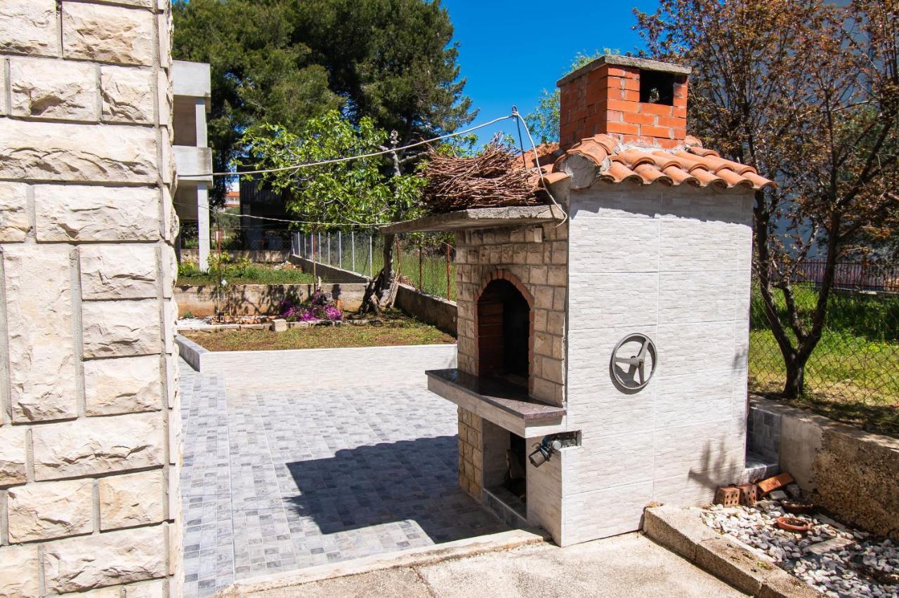 Apartments Dijana Pakoštane Dış mekan fotoğraf