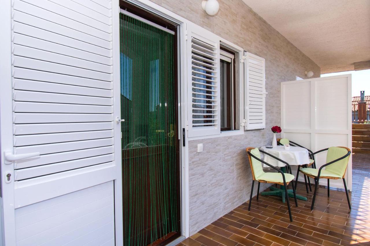 Apartments Dijana Pakoštane Dış mekan fotoğraf