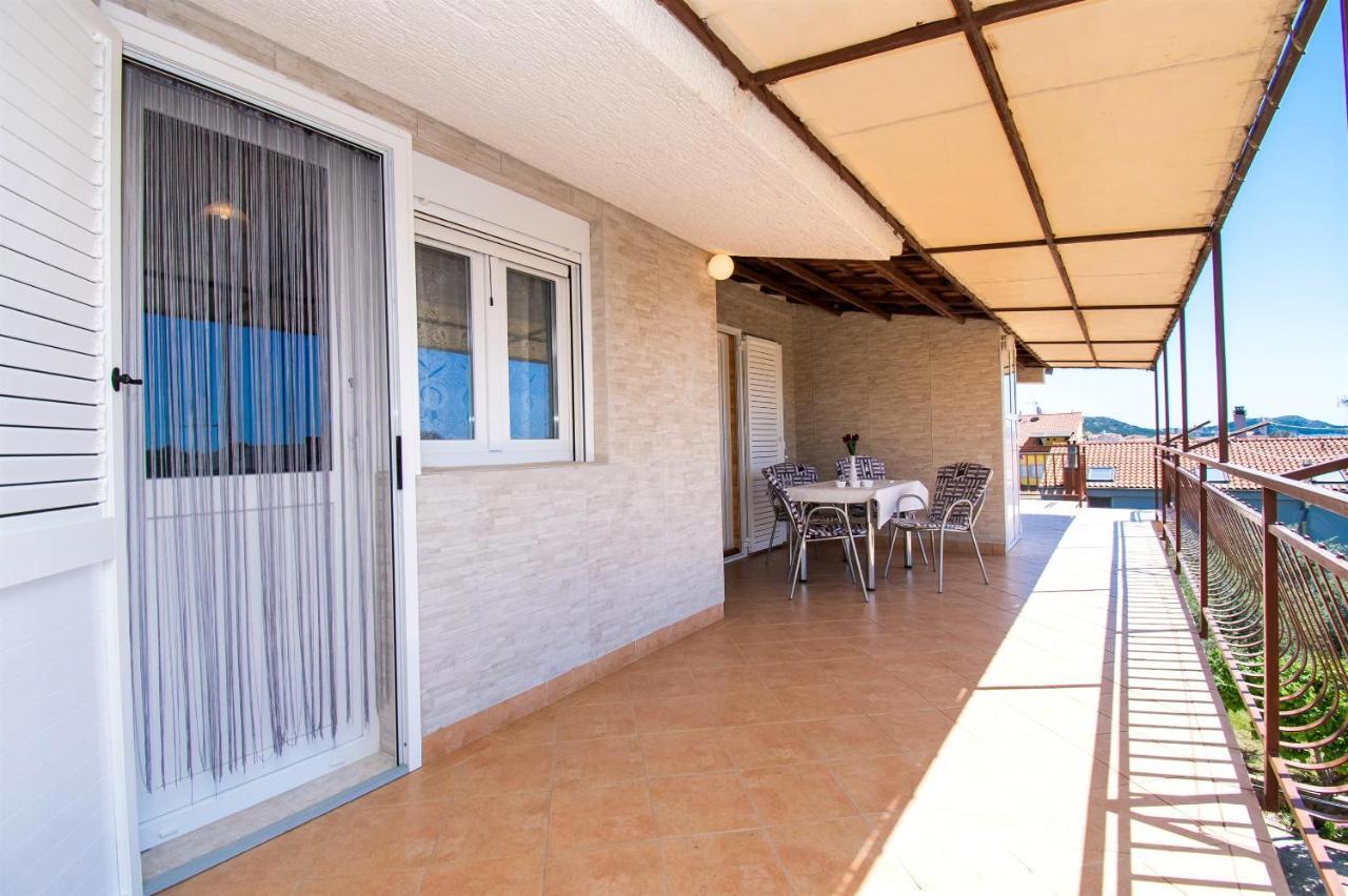 Apartments Dijana Pakoštane Dış mekan fotoğraf