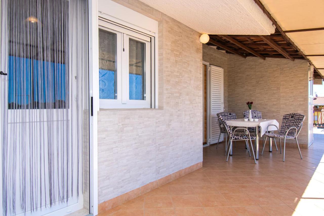 Apartments Dijana Pakoštane Dış mekan fotoğraf